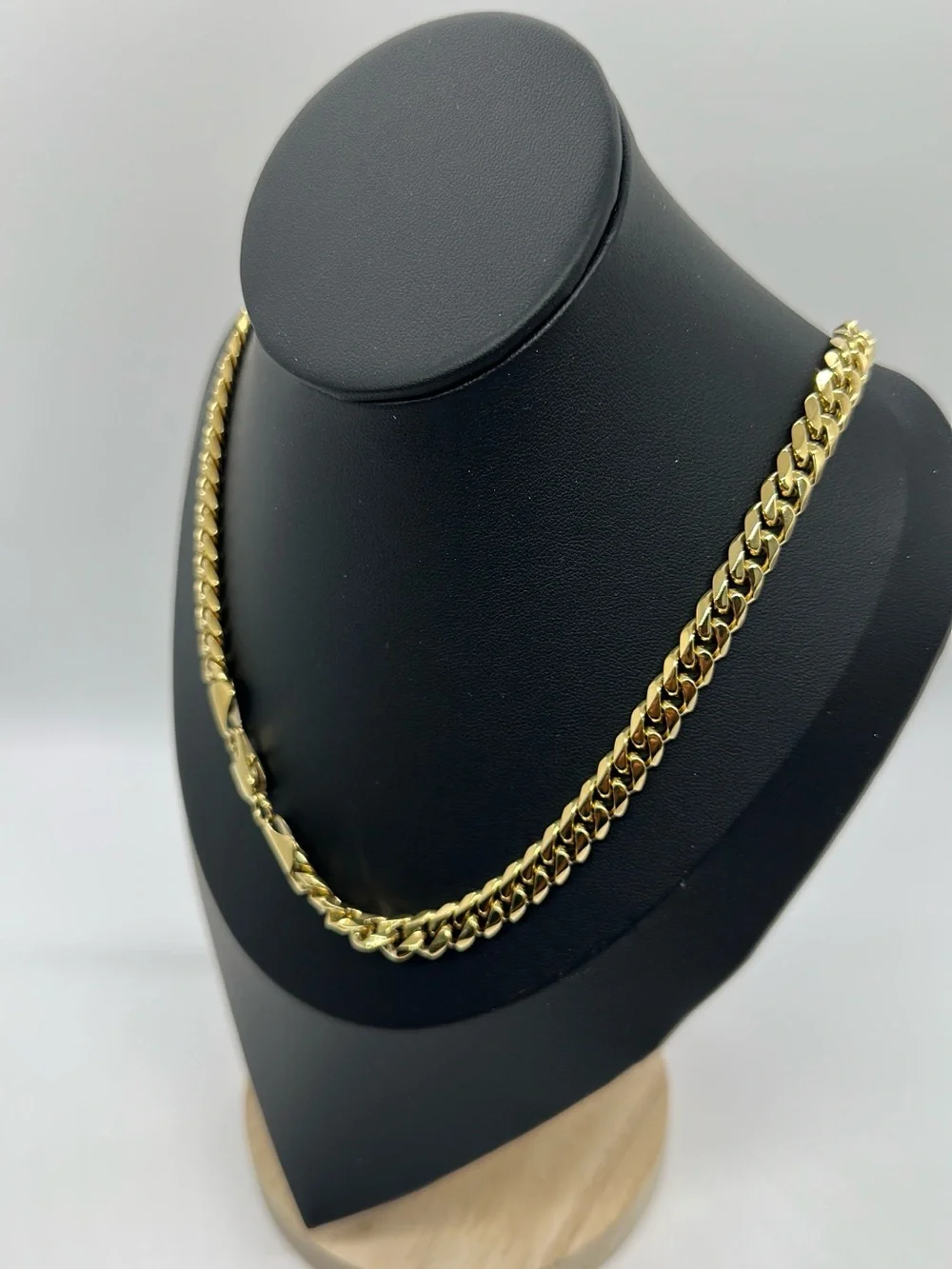 Men's Gold Cuban Link Chain Necklace